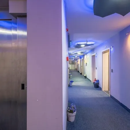 Mini Blue Hotel *
